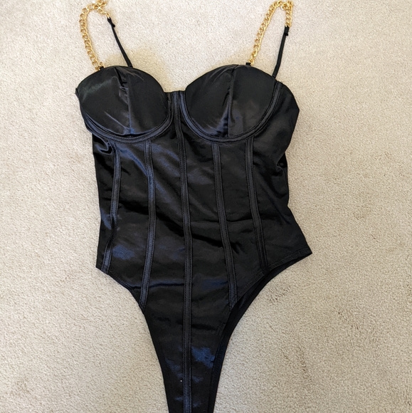 Tops - Gold chain strap, black bodysuit size S